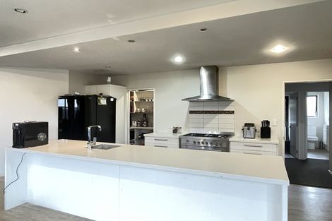 Photo of property in 17 Champagne Avenue, Yaldhurst, Christchurch, 8042