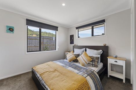 Photo of property in 24 Mahia Lane, Waikanae, 5036