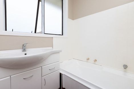 Photo of property in 60 Newcastle Road, Dinsdale, Hamilton, 3204