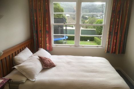 Photo of property in 17 Izard Road, Khandallah, Wellington, 6035