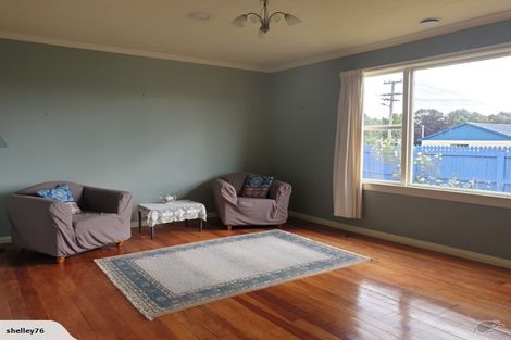 Photo of property in 27 Main Road, Owaka, 9535