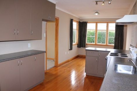 Photo of property in 16 Glen Place, Awapuni, Palmerston North, 4412
