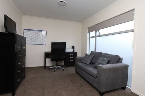 Photo of property in 215u3 Massey Street, Frankton, Hamilton, 3204