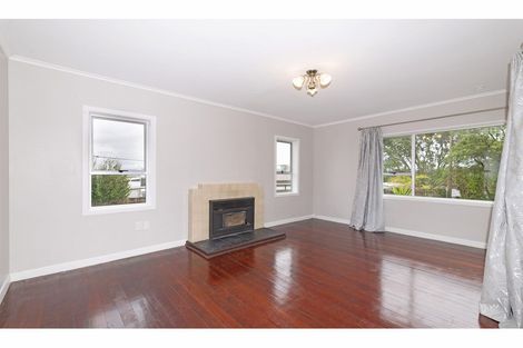 Photo of property in 207 Don Buck Road, Massey, Auckland, 0614