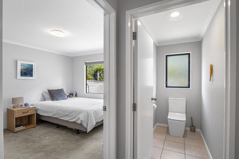 Photo of property in 15 Glenreagh Place, Torbay, Auckland, 0630