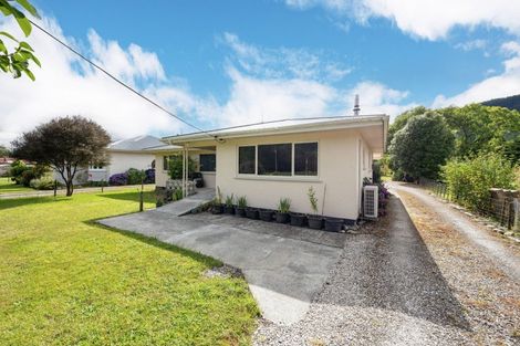 Photo of property in 153 Fairfax Street, Murchison, 7007