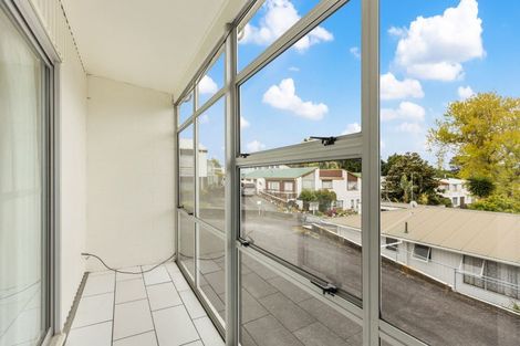 Photo of property in 6b Davies Lane, New Plymouth, 4310