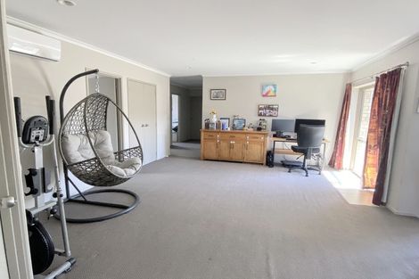 Photo of property in 63 Farringdon Avenue, Rototuna North, Hamilton, 3210