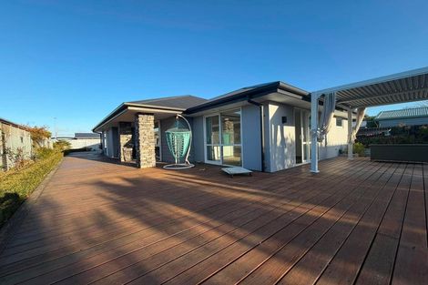 Photo of property in 160 Pacific Road, North New Brighton, Christchurch, 8083