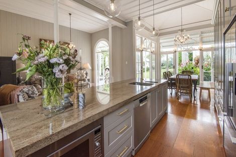 Photo of property in 15 Jubilee Avenue, Devonport, Auckland, 0624