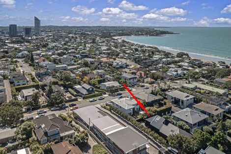 Photo of property in 21 Hauraki Road, Hauraki, Auckland, 0622