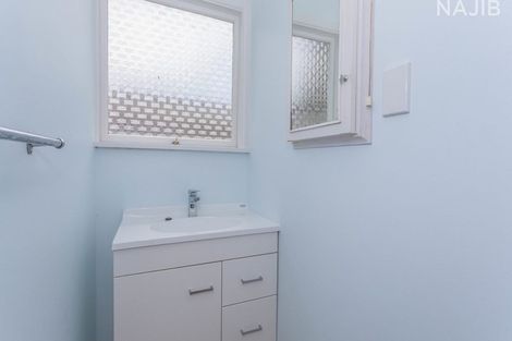 Photo of property in 73 Fairfield Avenue, Addington, Christchurch, 8024