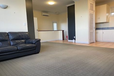 Photo of property in 52 Mitchell Street, Brooklyn, Wellington, 6021