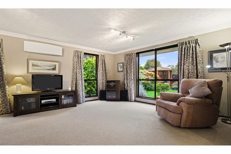Photo of property in 14 Talltree Avenue, Avonhead, Christchurch, 8042
