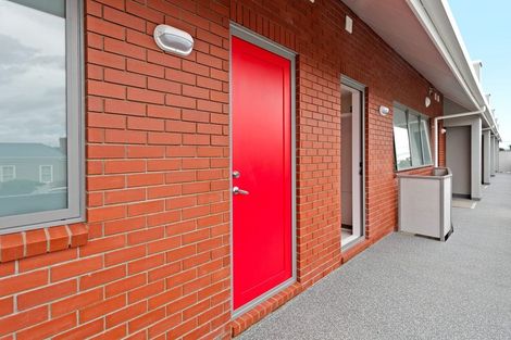Photo of property in 10/26 Railway Street West, Papakura, 2110