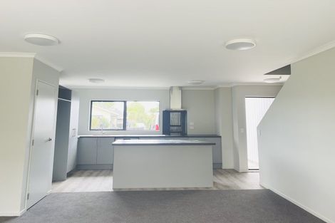 Photo of property in 6d Melleray Place, Randwick Park, Auckland, 2105