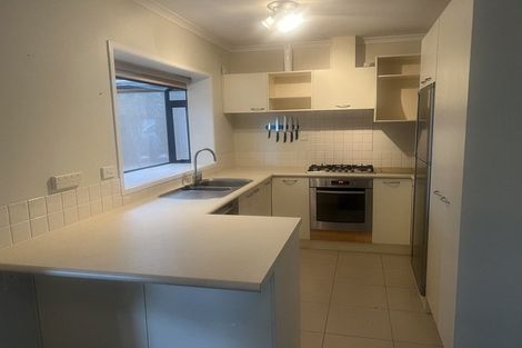 Photo of property in 2 Courtvale Place, Flat Bush, Auckland, 2019