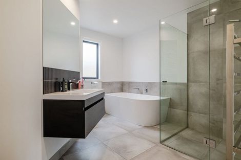 Photo of property in 16 Te Ara Matipou, Frimley, 4120