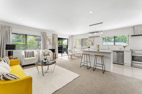 Photo of property in 2/1b Eugenia Rise, Totara Heights, Auckland, 2105