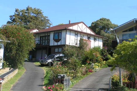 Photo of property in 1/12 Regal Place, Forrest Hill, Auckland, 0620