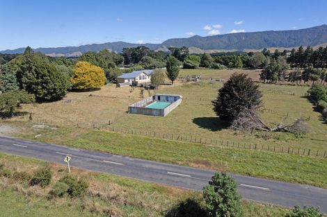 Photo of property in 680 Laws Road, Dannevirke, 4978