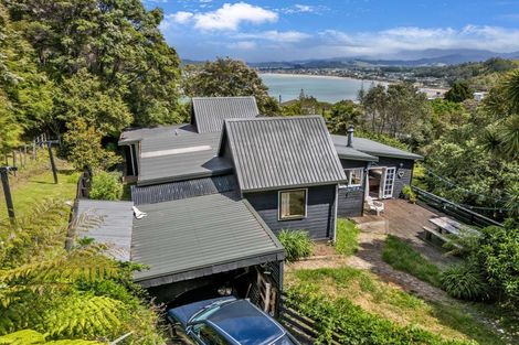Photo of property in 5b Pohutukawa Grove, Whitianga, 3510
