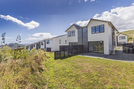 Photo of property in 30 Bee Lane, Whitby, Porirua, 5024