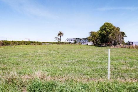 Photo of property in 38 Mcalpine Road, Hawera, 4672