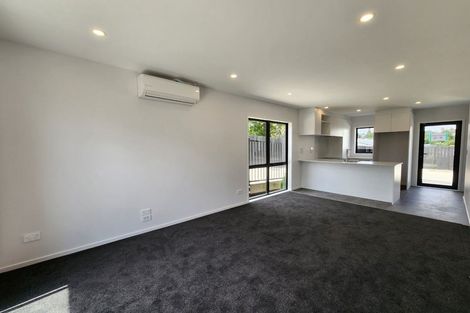 Photo of property in 1/47 Awaroa Road, Sunnyvale, Auckland, 0612