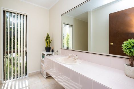 Photo of property in 9 Cumberland Rise, Taradale, Napier, 4112