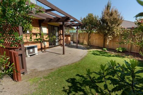 Photo of property in 15 Topaz Place, Bishopdale, Christchurch, 8053