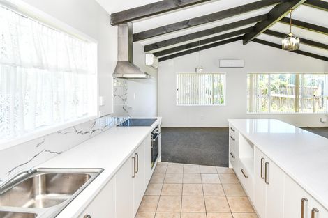 Photo of property in 2/162 Porchester Road, Papakura, 2110