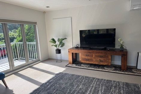 Photo of property in 17u1 Blackbridge Road, Wadestown, Wellington, 6012