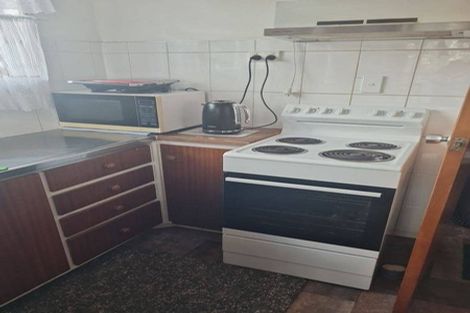 Photo of property in 2/14 Catkin Crescent, Papatoetoe, Auckland, 2025