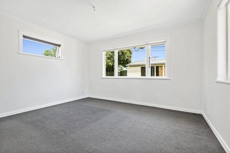 Photo of property in 727 Te Atatu Road, Te Atatu Peninsula, Auckland, 0610