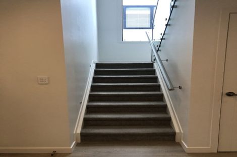 Photo of property in 15 Pohewa Road, Silverdale, 0932