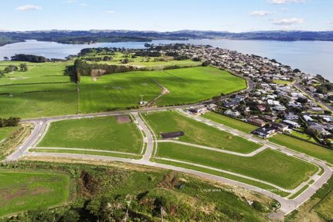 Photo of property in 36 Korowhiti Road, Clarks Beach, 2122