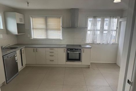 Photo of property in 85 Vodanovich Road, Te Atatu South, Auckland, 0610