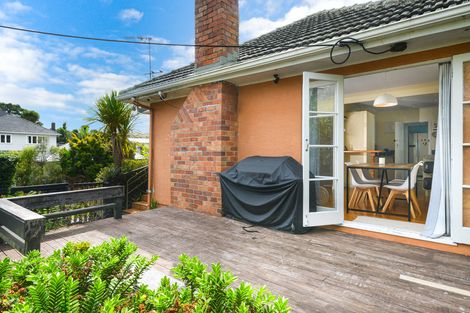 Photo of property in 32 Willerton Avenue, New Lynn, Auckland, 0600