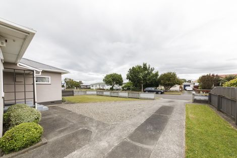 Photo of property in 16 Milton Street, Roslyn, Palmerston North, 4414
