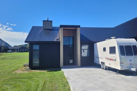 Photo of property in 7 Ribbonwood Lane, Kinloch, 3377