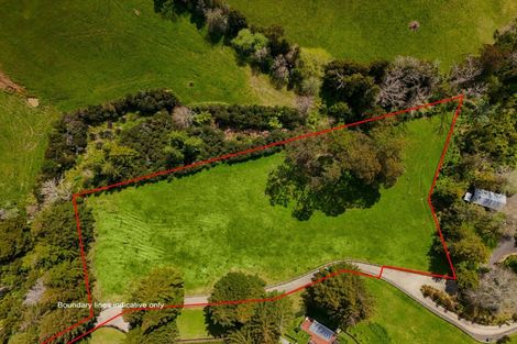 Photo of property in 141a Glenmore Road, Farm Cove, Auckland, 2012