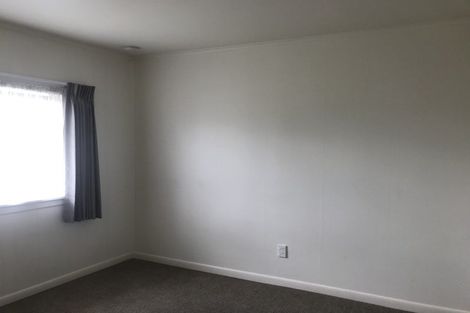 Photo of property in 936 East Coast Road, Northcross, Auckland, 0630