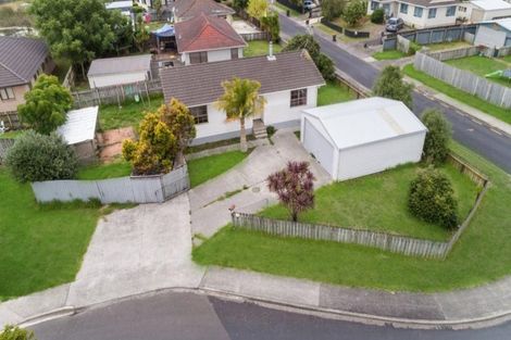 Photo of property in 14 Heathdale Crescent, Papakura, 2110
