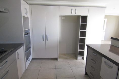 Photo of property in 9 Laurel Oak Drive, Schnapper Rock, Auckland, 0632