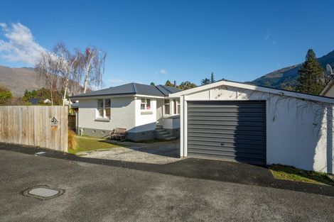 Photo of property in 3a-b Brisbane Street, Queenstown, 9300