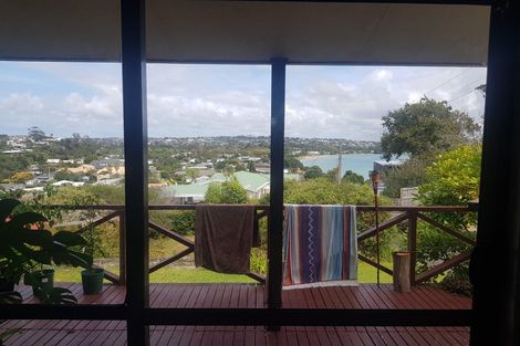 Photo of property in 22 Tindalls Bay Road, Tindalls Beach, Whangaparaoa, 0930