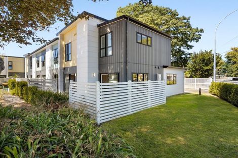 Photo of property in 12 Emmadale Lane, Hamilton East, Hamilton, 3216