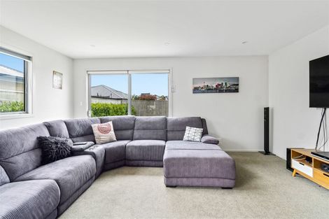 Photo of property in 12 Park Lane, Rolleston, 7614