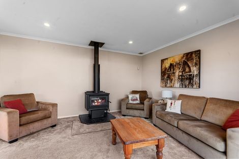 Photo of property in 12 Petries Road, Woodend, 7610